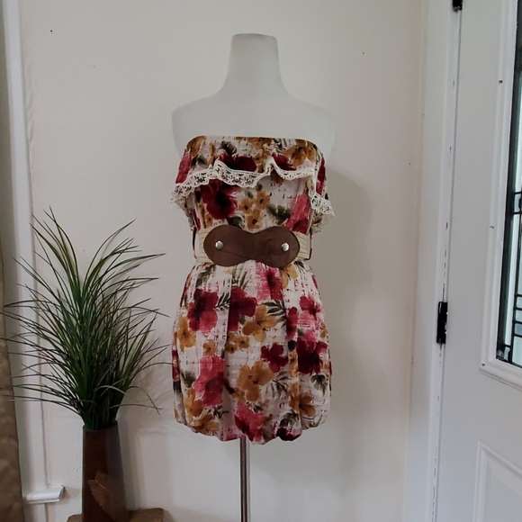 January 7 Dresses & Skirts - 🛍 JANUARY 7 Strapless Dress